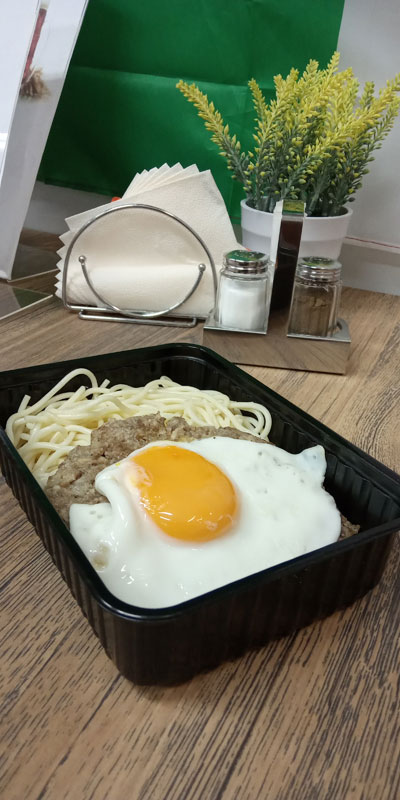 Вермишель с отбивной и яйцом Жуковский